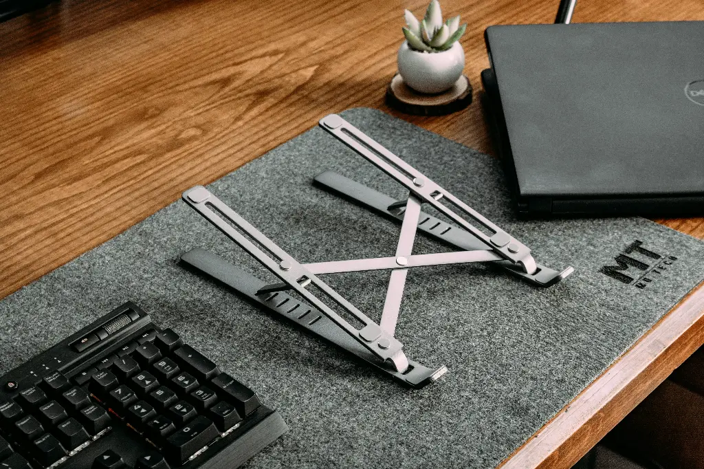 Foldable Aluminum Laptop Stand